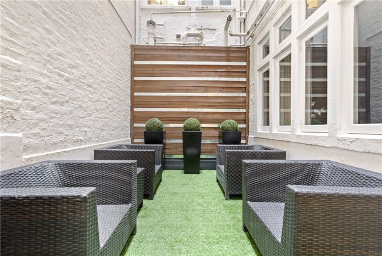 1 bedroom flat, Lennox Gardens, Knightsbridge SW1X - Available