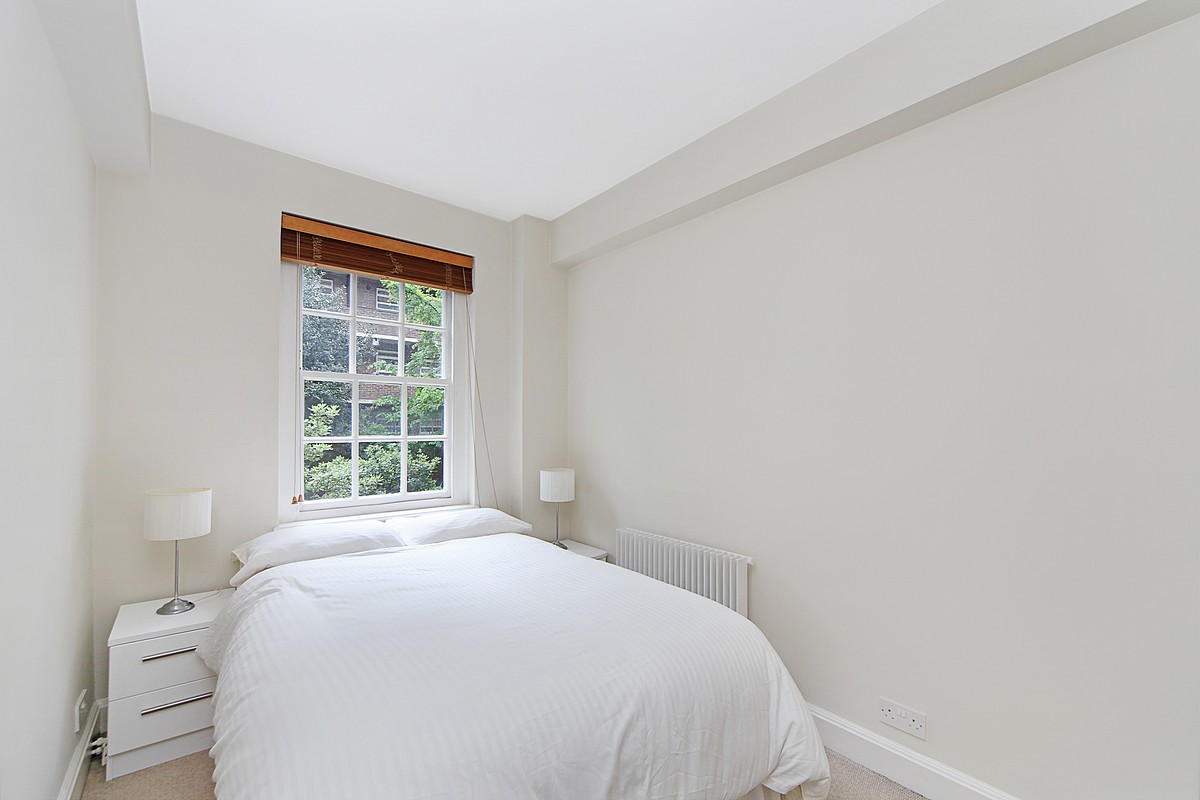 1 bedroom flat, Fulham Road, London SW3 - Available