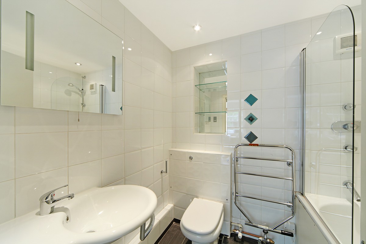 1 bedroom flat, Fulham Road, London SW3 - Available