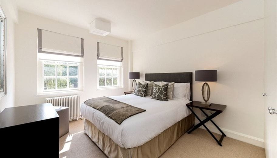 2 bedroom flat, Pelham Court, 145 Fulham Road SW3 - Available