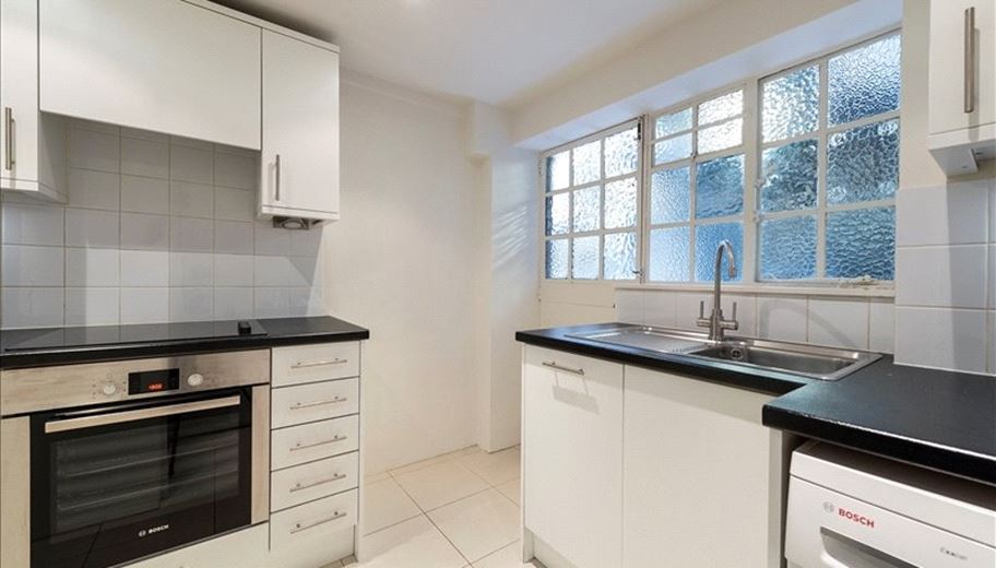 2 bedroom flat, Pelham Court, 145 Fulham Road SW3 - Available