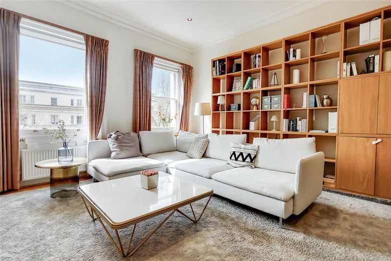 2 bedroom flat, Queens Gate, South Kensington SW7 - Available