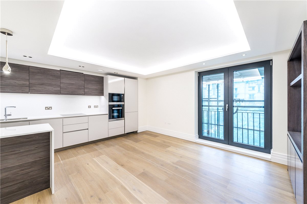 2 bedroom flat, Kensington Gardens Square, Bayswater W2 - Available