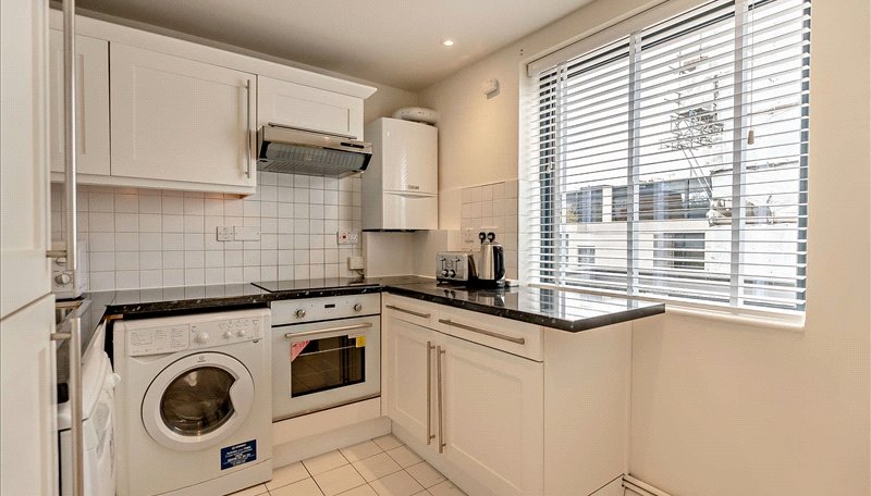 2 bedroom flat, Fulham Road, London SW3 - Available