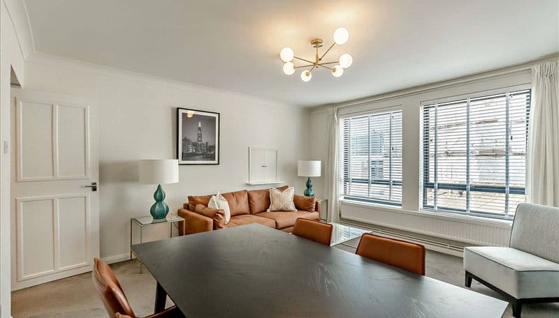 2 bedroom flat, Fulham Road, London SW3 - Available