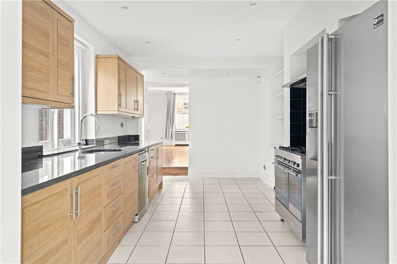 4 bedroom house, Donne Place, Chelsea SW3 - Let Agreed