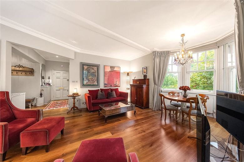 2 bedroom flat, Riverpark Court, 22-23 Embankment Gardens SW3