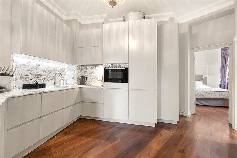 2 bedroom flat, Riverpark Court, 22-23 Embankment Gardens SW3