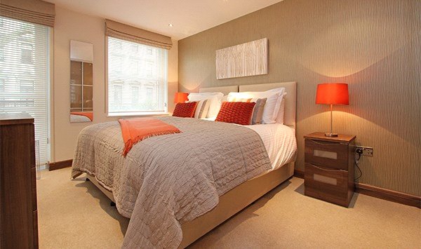 3 bedroom flat, Ennismore Gardens, London SW7 - Available