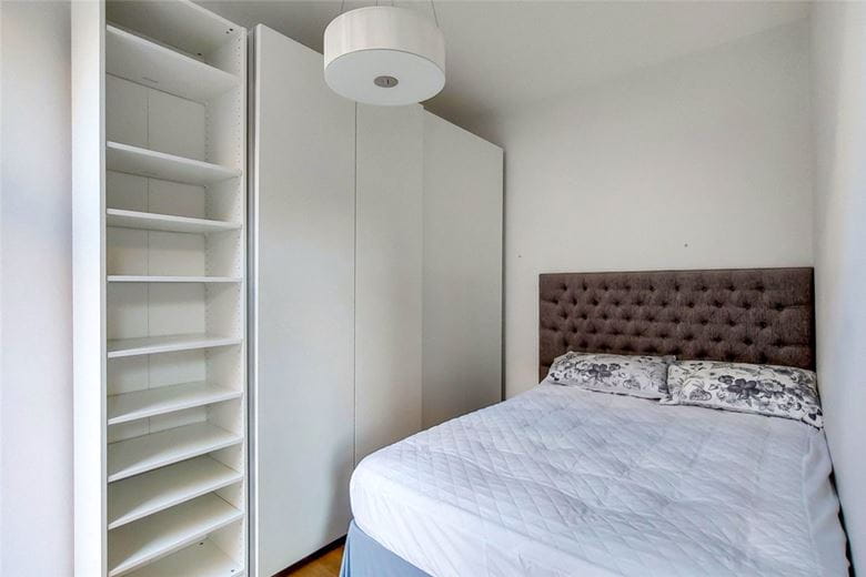 1 bedroom flat, Egerton Gardens, Knightsbridge SW3 - Available