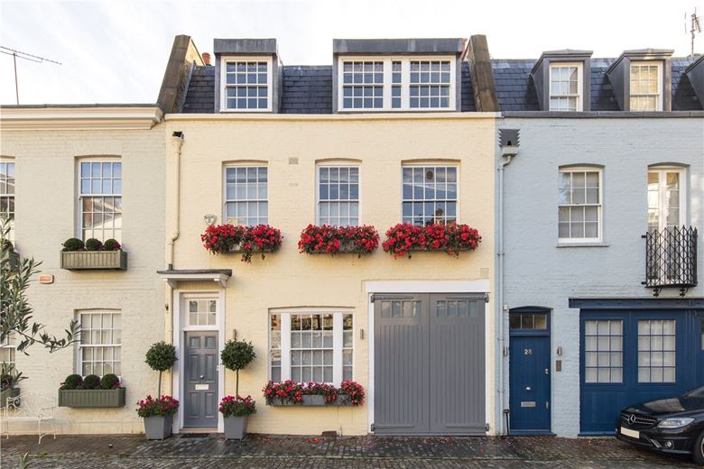 3 bedroom house, Wilton Row, Knightsbridge SW1X - Available