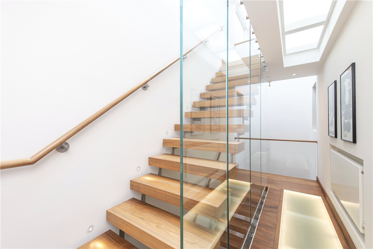 3 bedroom house, Wilton Row, Knightsbridge SW1X - Available