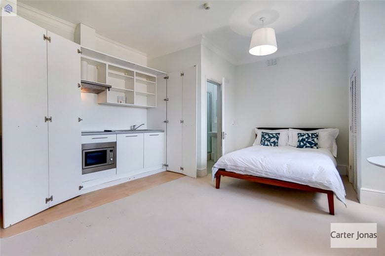  bedroom flat, Egerton Gardens, Knightsbridge SW3 - Available