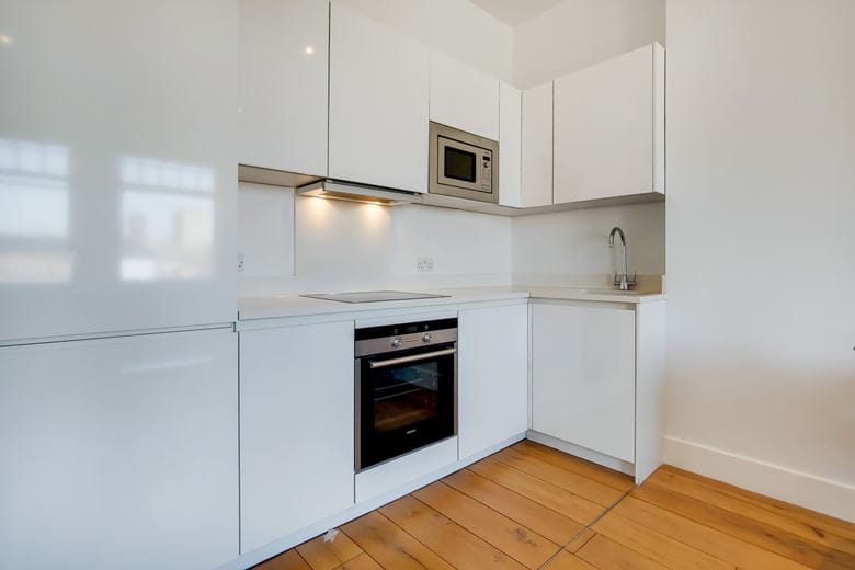 2 bedroom flat, Egerton Gardens, London SW3 - Available