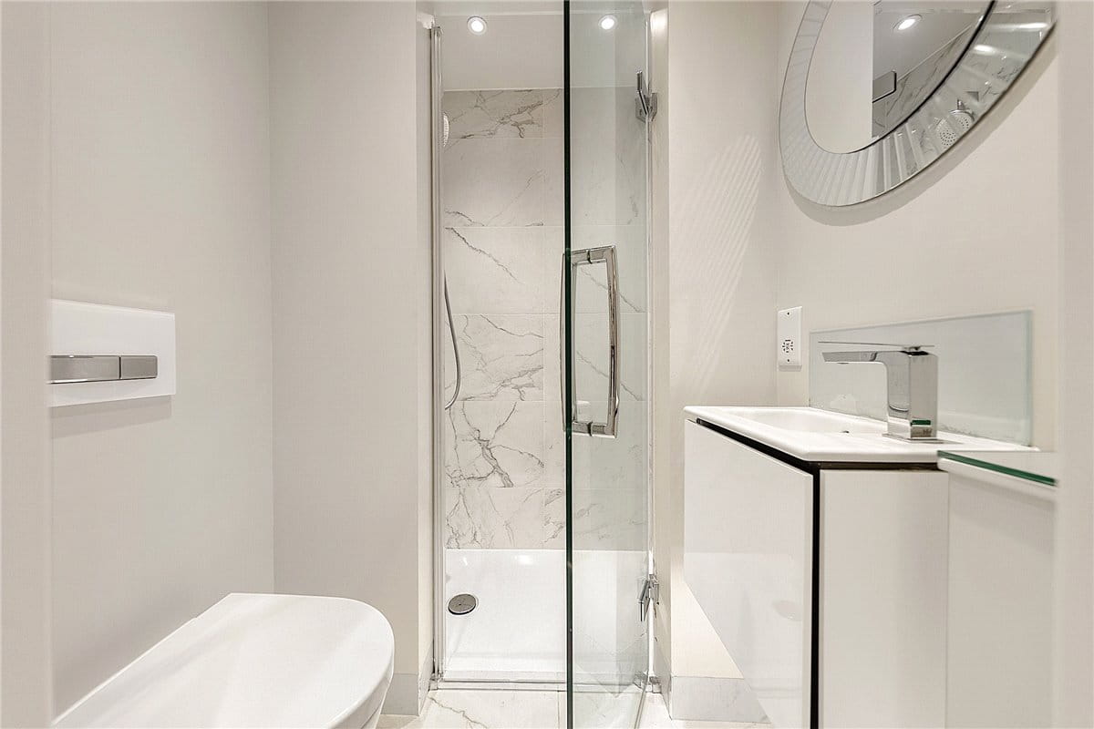  bedroom flat, Queen's Gate, South Kensington SW7