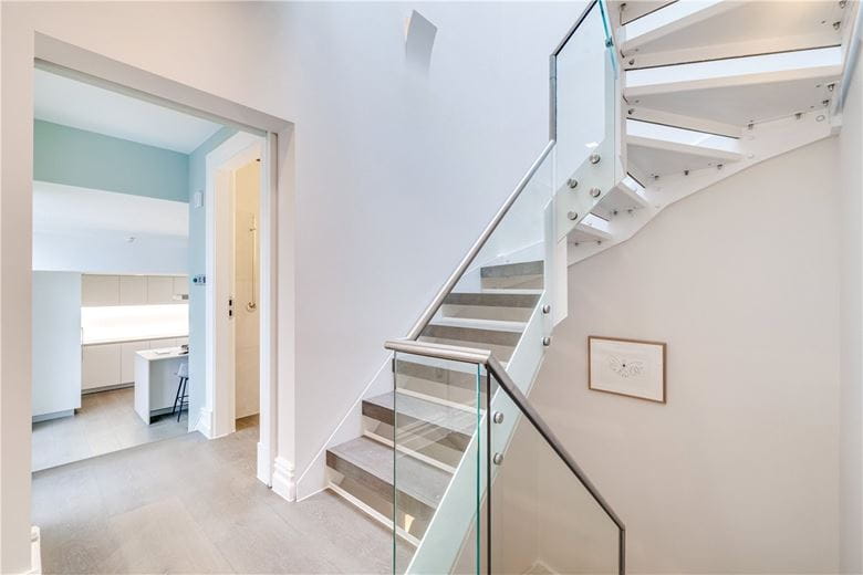 4 bedroom house, Queens Gate Mews, South Kensington SW7 - Available