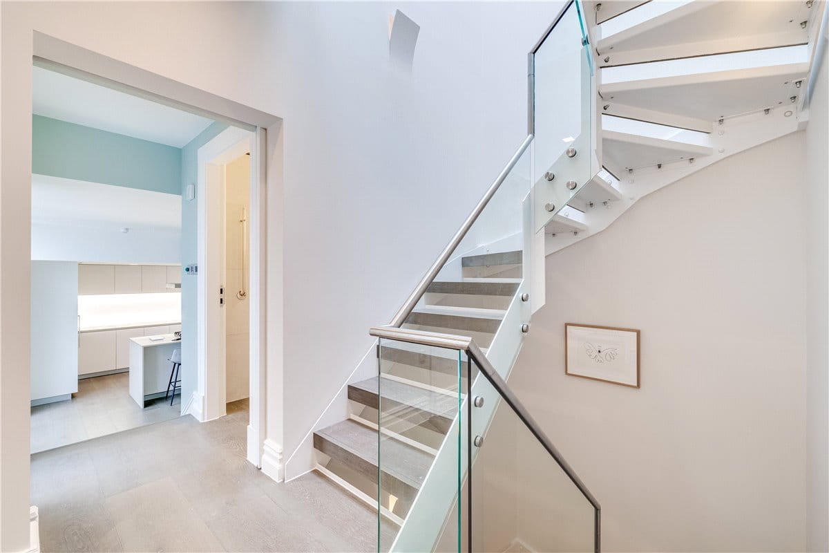 4 bedroom house, Queens Gate Mews, South Kensington SW7 - Available