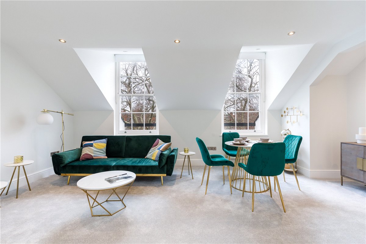 2 bedroom flat, Bolton Gardens, Earls Court SW5 - Available