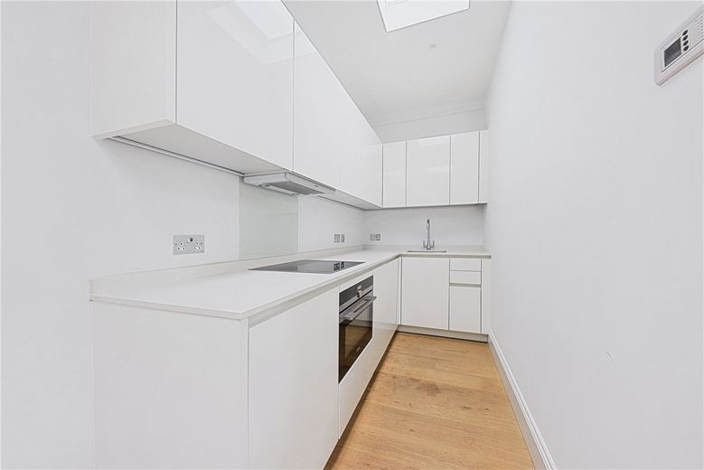 1 bedroom flat, Egerton Gardens Mews, Knightsbridge SW3 - Available