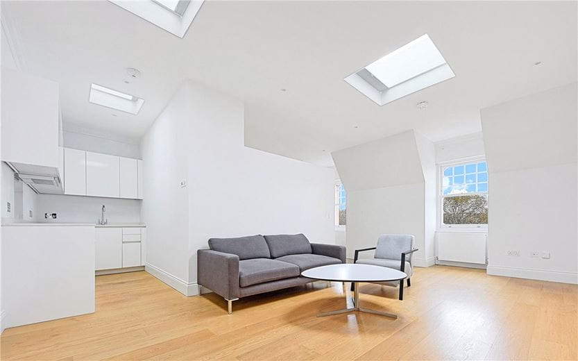 1 bedroom flat, Egerton Gardens Mews, Knightsbridge SW3 - Available