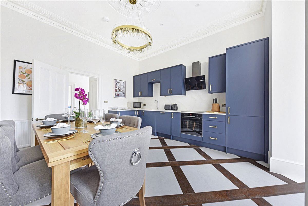 4 bedroom house, St Lawrence Terrace, North Kensington W10 - Available