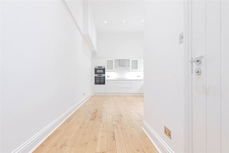 2 bedroom house, Egerton Gardens Mews, Knightsbridge SW3 - Available