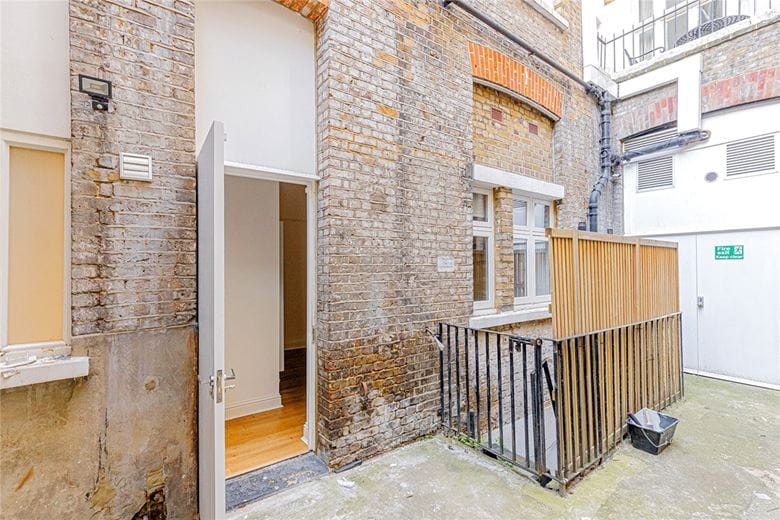 2 bedroom house, Egerton Gardens Mews, Knightsbridge SW3 - Available
