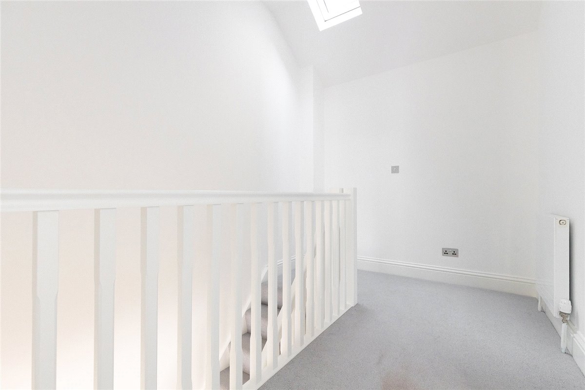 2 bedroom house, Egerton Gardens Mews, Knightsbridge SW3 - Available