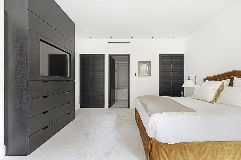 3 bedroom flat, Pont Street, Knightsbridge SW1X - Available