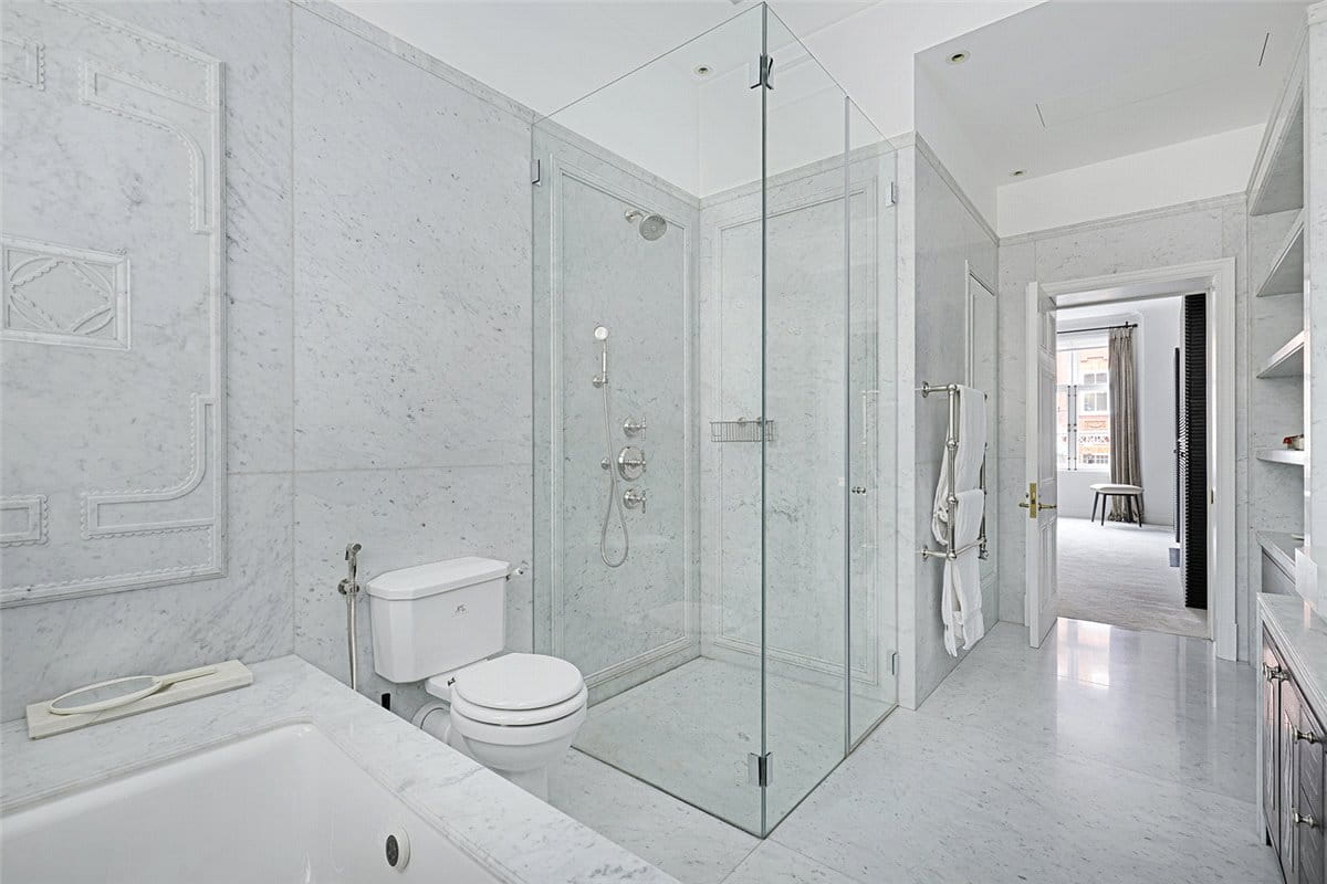 3 bedroom flat, Pont Street, Knightsbridge SW1X - Available