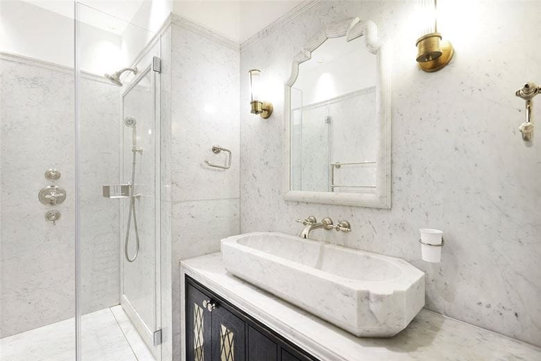 3 bedroom flat, Pont Street, Knightsbridge SW1X - Available