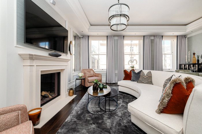 2 bedroom flat, Prince of Wales Terrace, Kensington W8 - Available