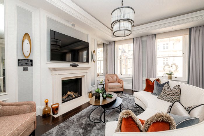 2 bedroom flat, Prince of Wales Terrace, Kensington W8 - Available