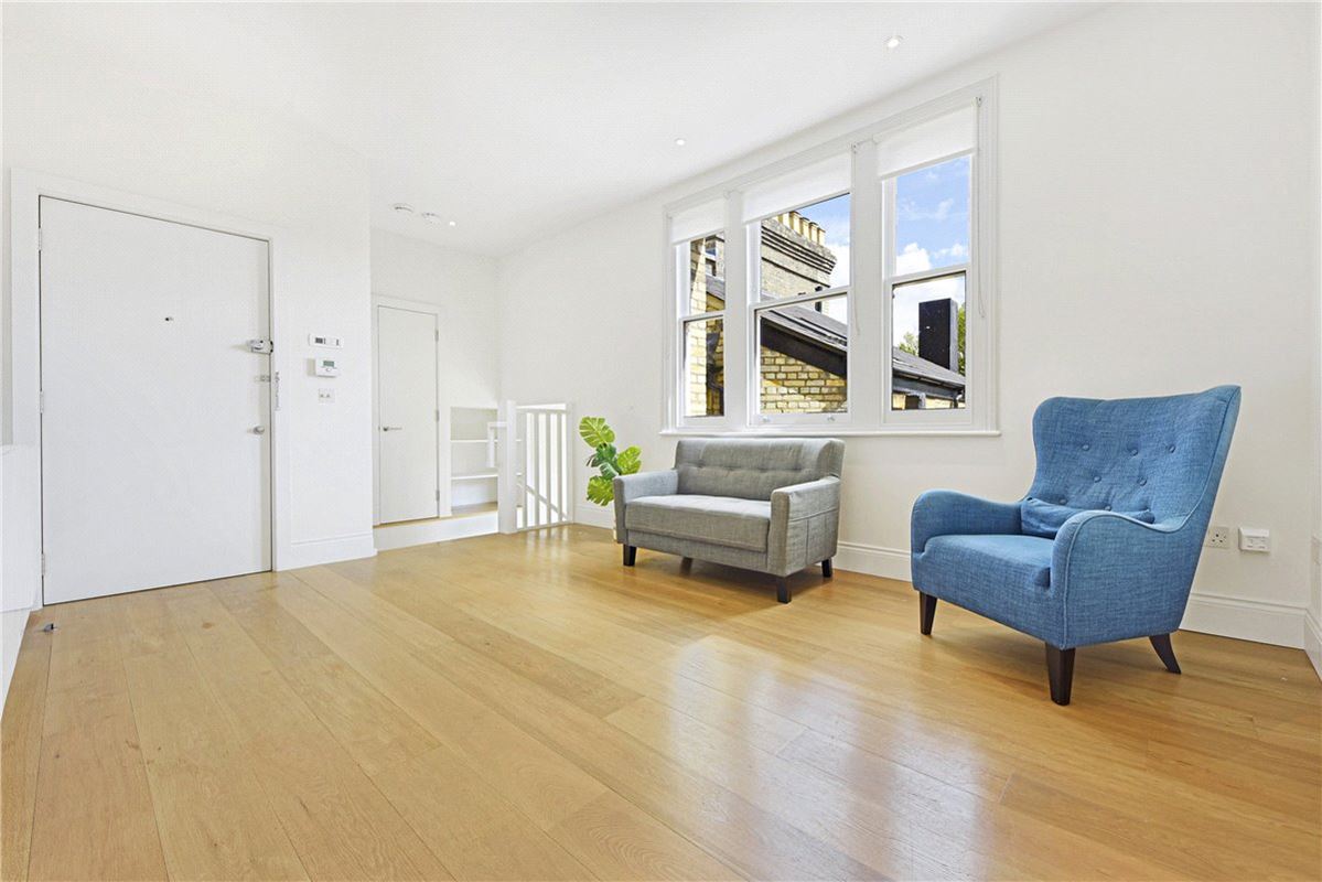  bedroom flat, Egerton Gardens Mews, Knightsbridge SW3 - Available