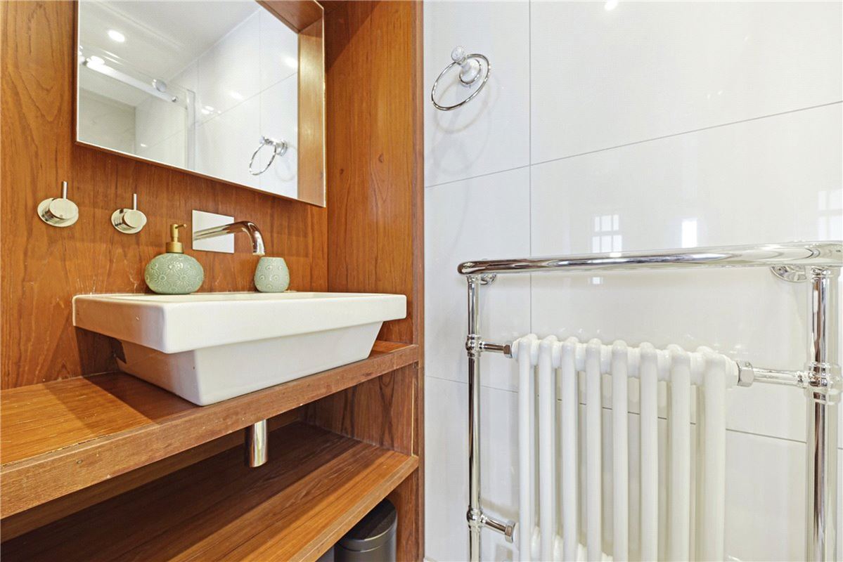 3 bedroom flat, Rosary Gardens, South Kensington SW7 - Available