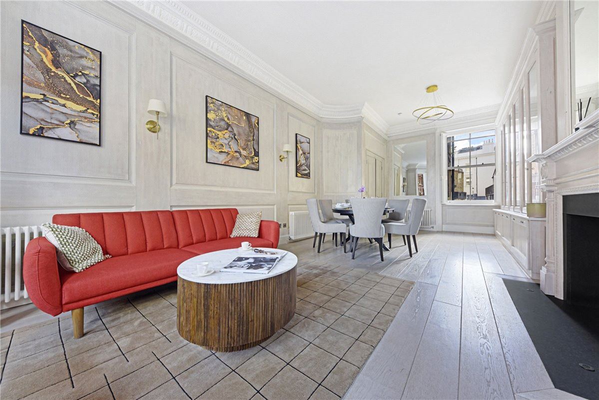 3 bedroom flat, Rosary Gardens, South Kensington SW7 - Available