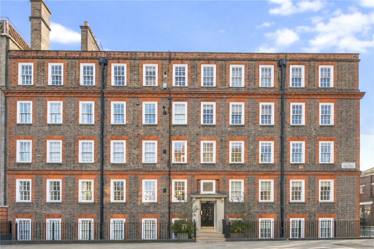 1 bedroom flat, Mallord Street, Chelsea SW3 - Let Agreed