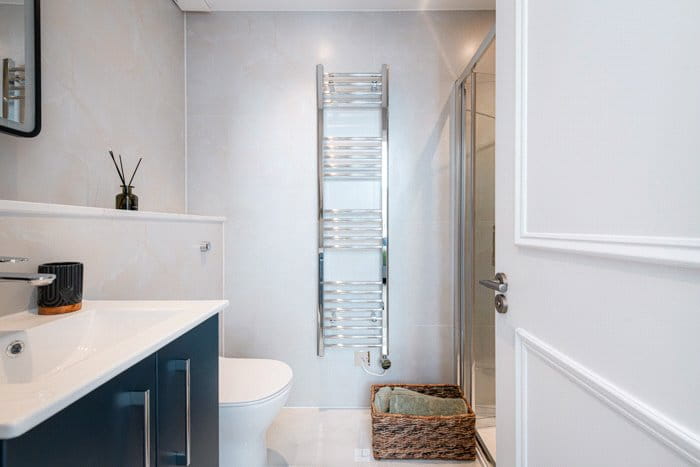 2 bedroom flat, Lexham Gardens, Kensington W8 - Available