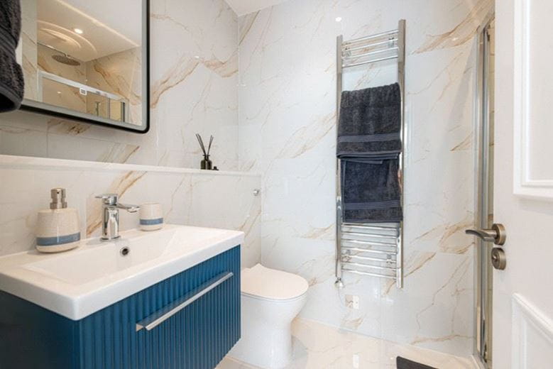 2 bedroom flat, Lexham Gardens, Kensington W8 - Available