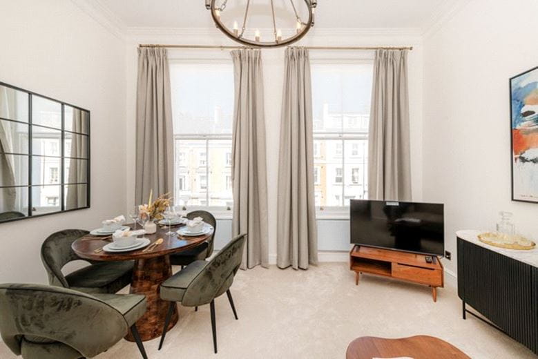 2 bedroom flat, Lexham Gardens, Kensington W8 - Available