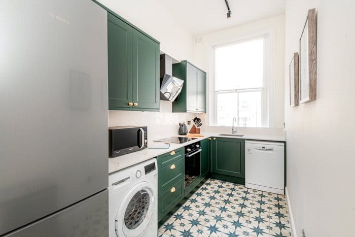 2 bedroom flat, Lexham Gardens, Kensington W8 - Available