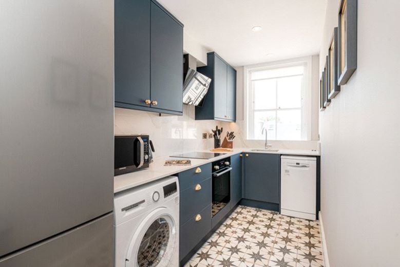 2 bedroom flat, Lexham Gardens, Kensington W8 - Available