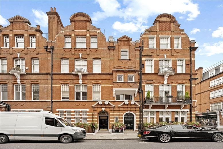  bedroom flat, Egerton Gardens, Knightsbridge SW3 - Let Agreed