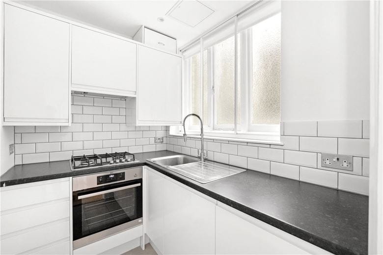  bedroom flat, Egerton Gardens, Knightsbridge SW3 - Let Agreed