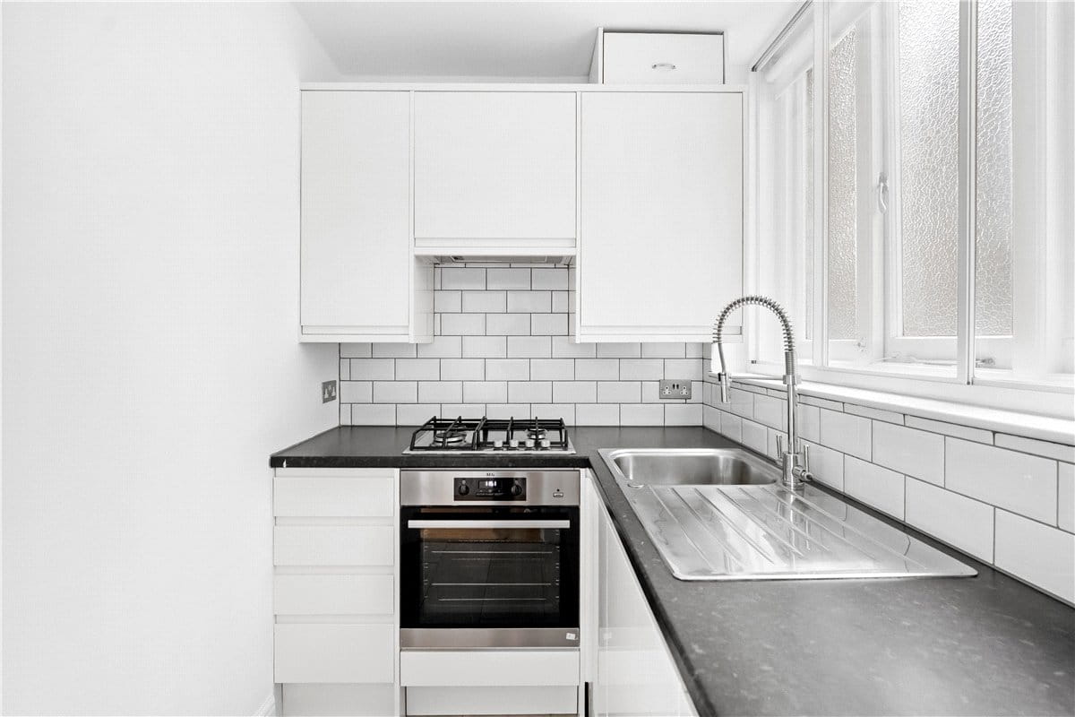  bedroom flat, Egerton Gardens, Knightsbridge SW3 - Let Agreed