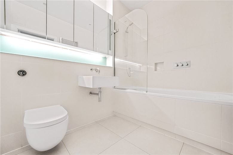 1 bedroom flat, Brompton Road, London SW3 - Available
