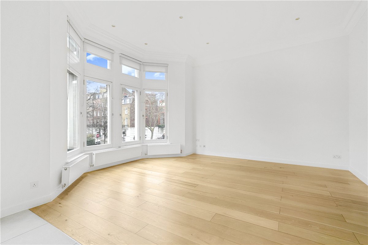 1 bedroom flat, Brompton Road, London SW3 - Available