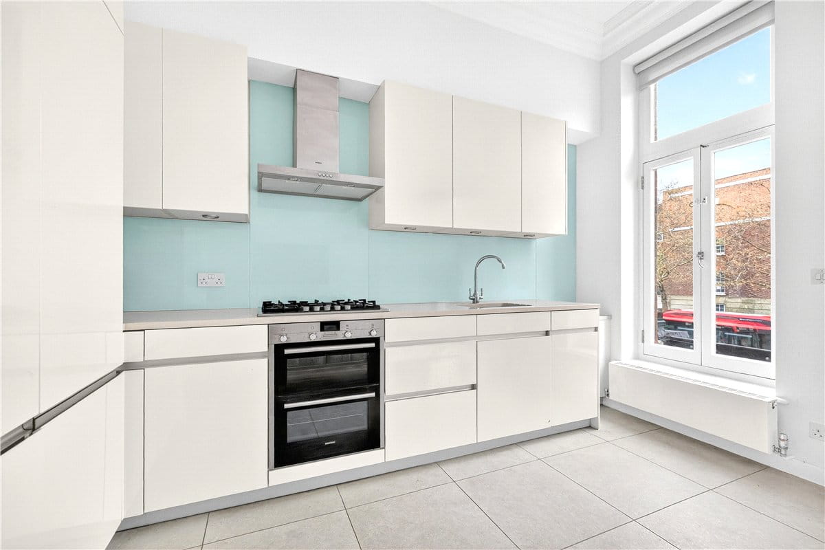 1 bedroom flat, Brompton Road, Knightsbridge SW3 - Available