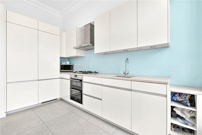 1 bedroom flat, Brompton Road, Knightsbridge SW3 - Available