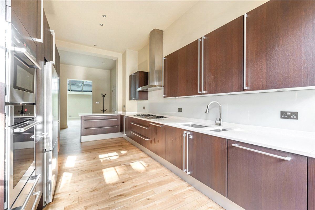4 bedroom house, Albion Street, Paddington W2 - Available